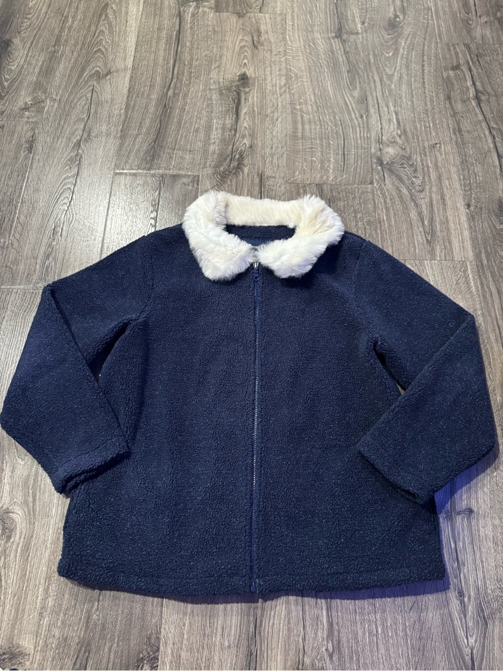 Denim&Co Navy blue fleece soft Jacket with Cream Faux Fur Collar size large